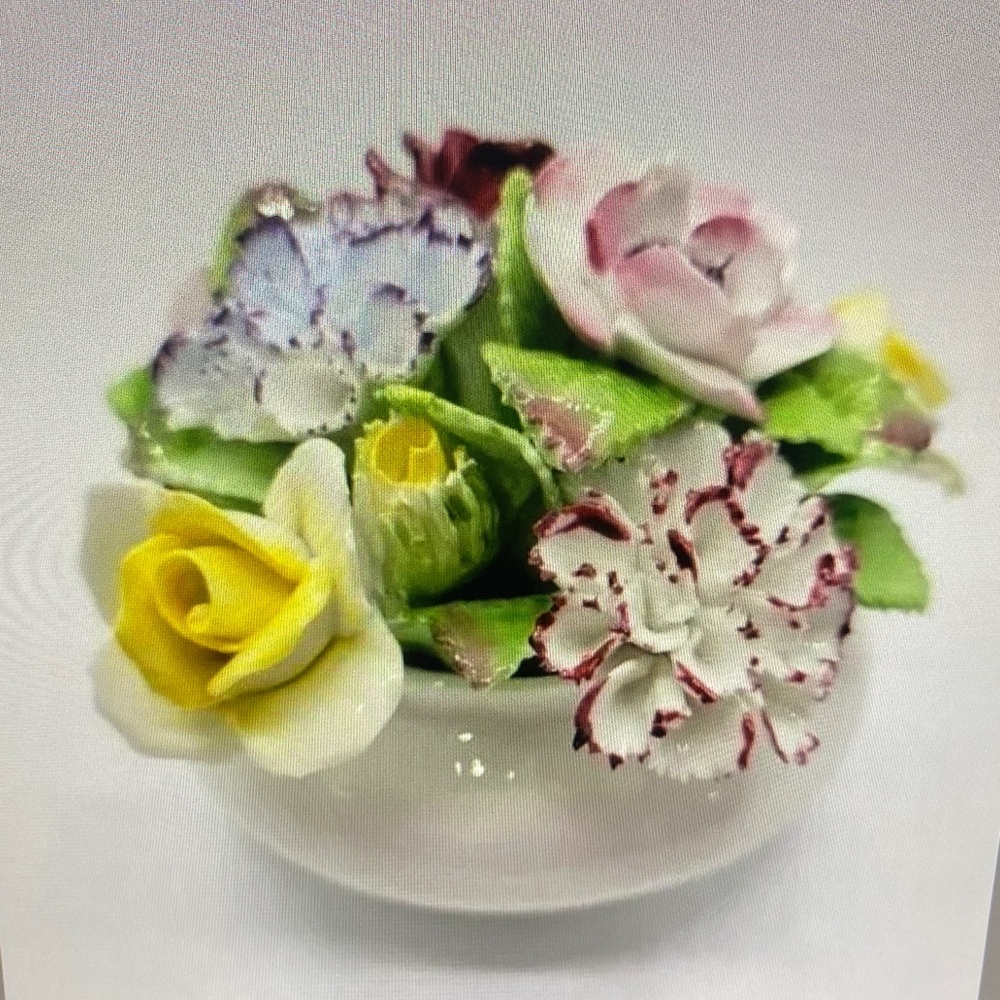 Vintage Royal Doulton Bone China Flower Bouquet in Footed‎ Vase